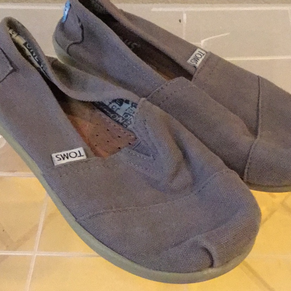 Toms shoes